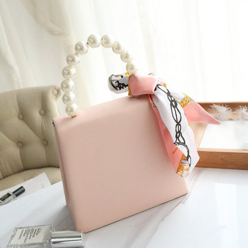 Tassel shoulder bag