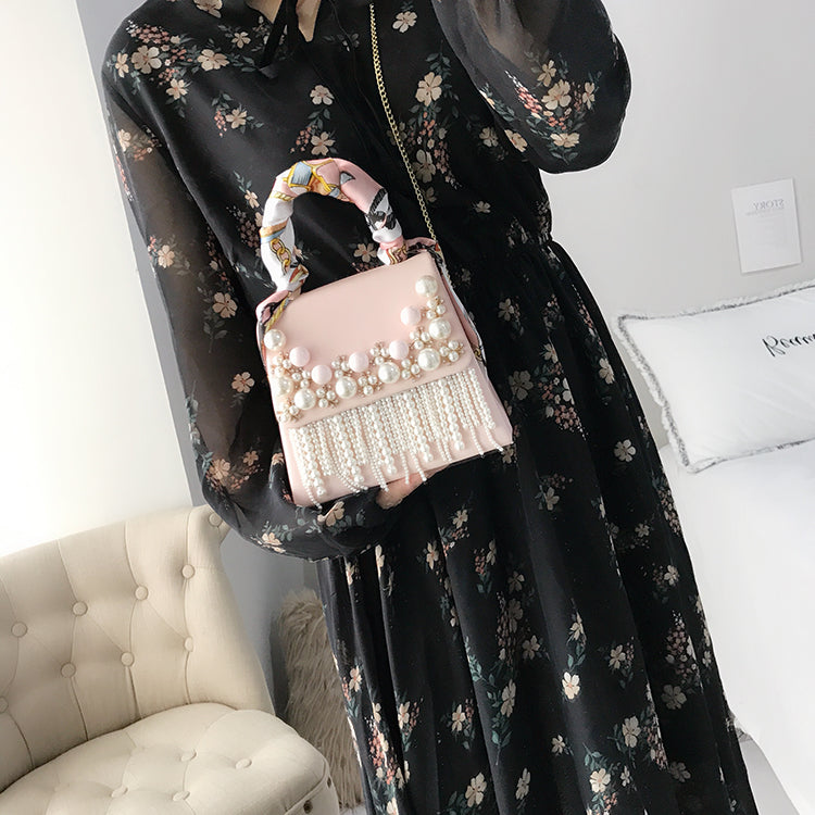 Tassel shoulder bag