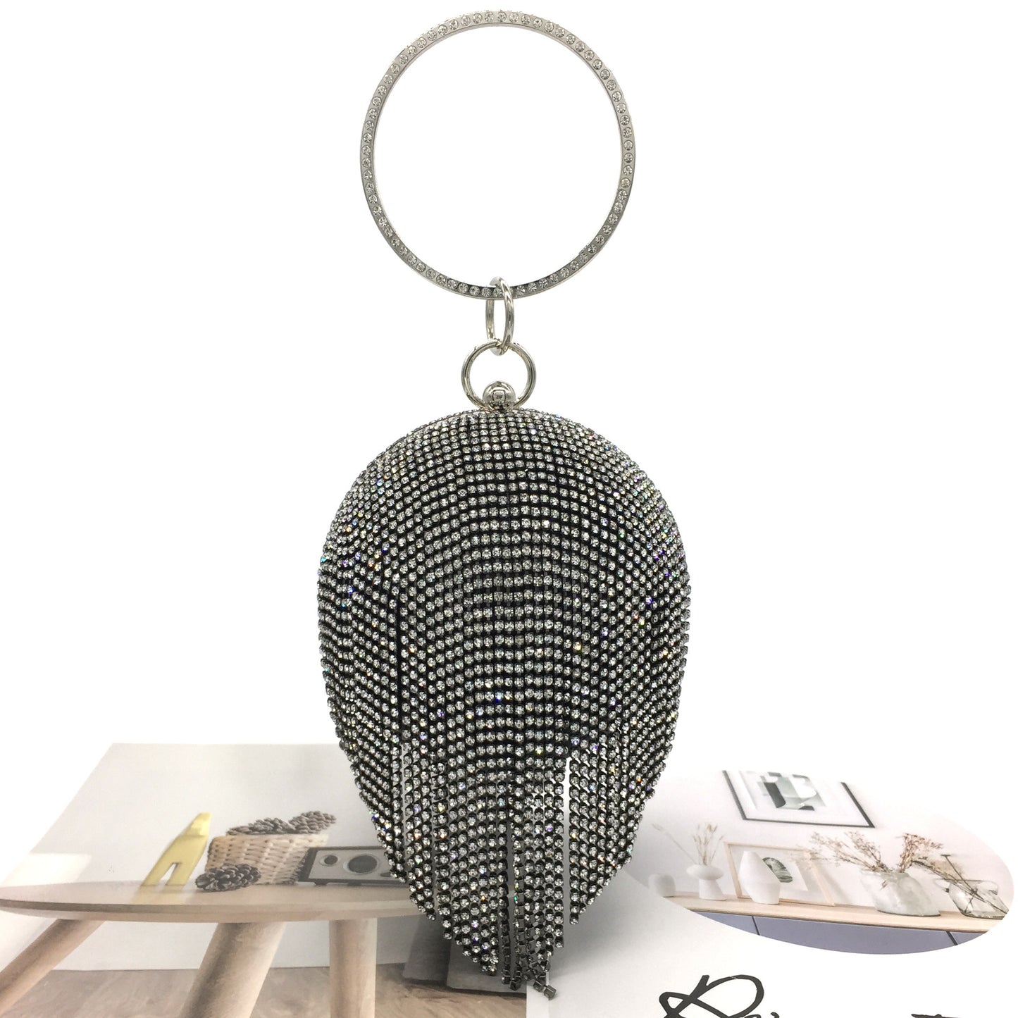 Diamond Tassel Round Chic